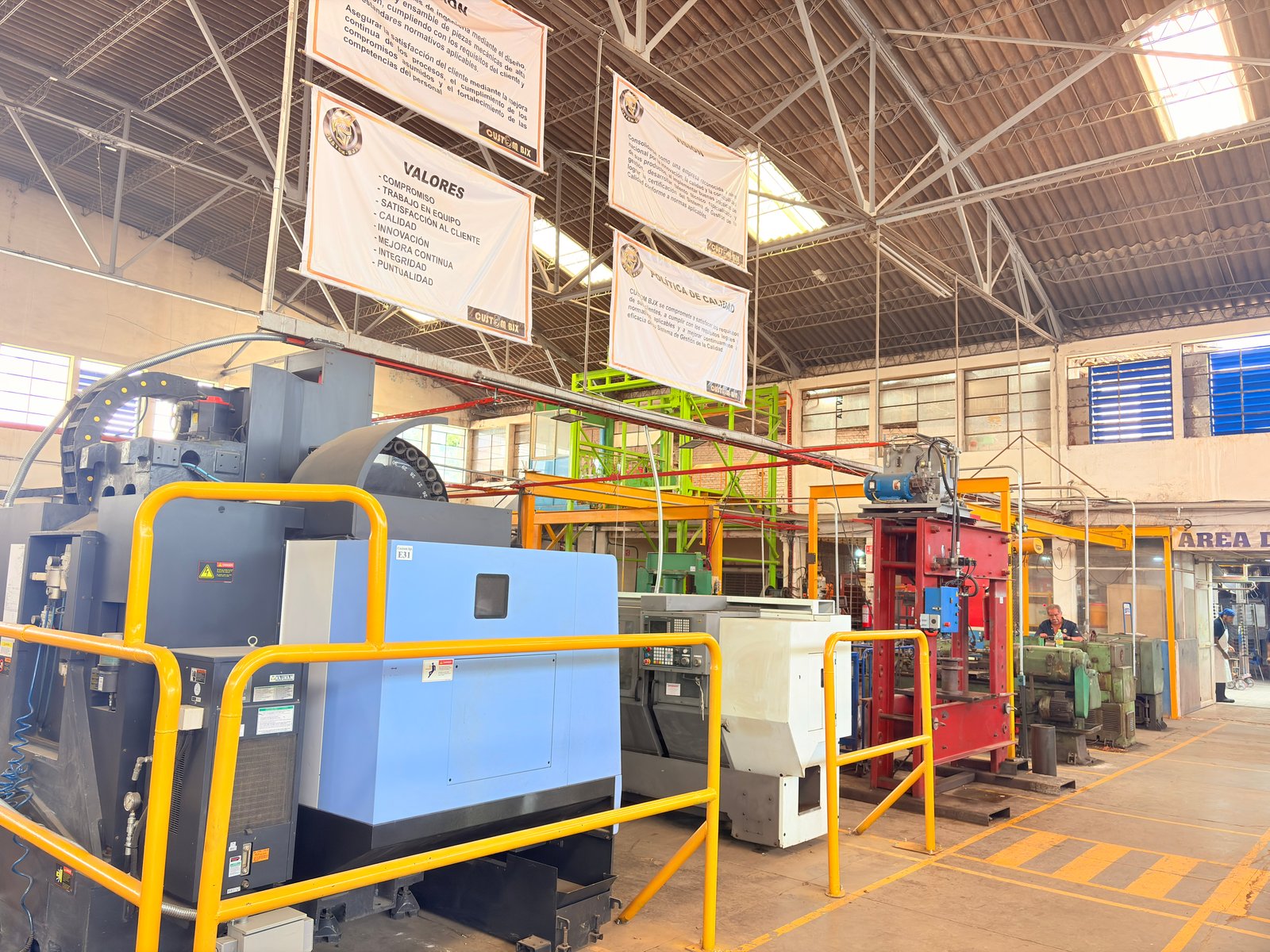 Taller industrial Custom BJX